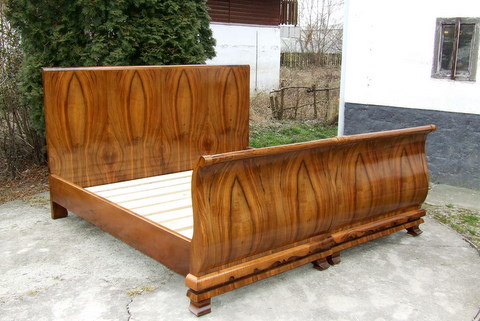 Art Deco Walnut Double Sleigh Bed.