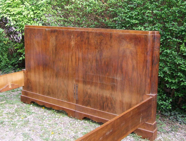 Art Deco bedroom furniture